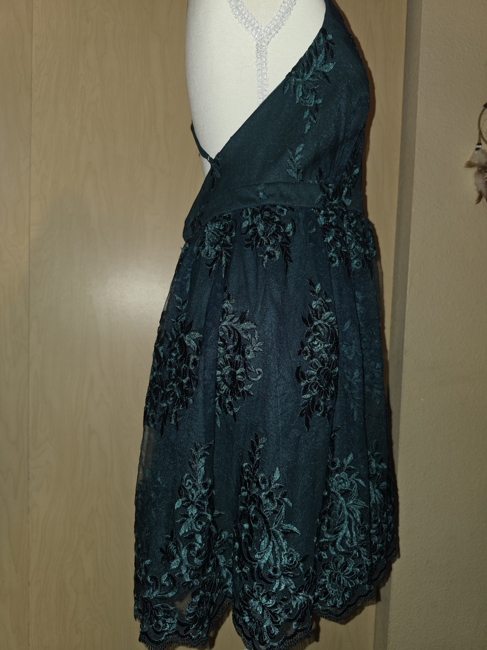 Lulus Emerald Green Lace Backless Skater Dress M - Holiday Party Cocktail - Picture 4 of 16